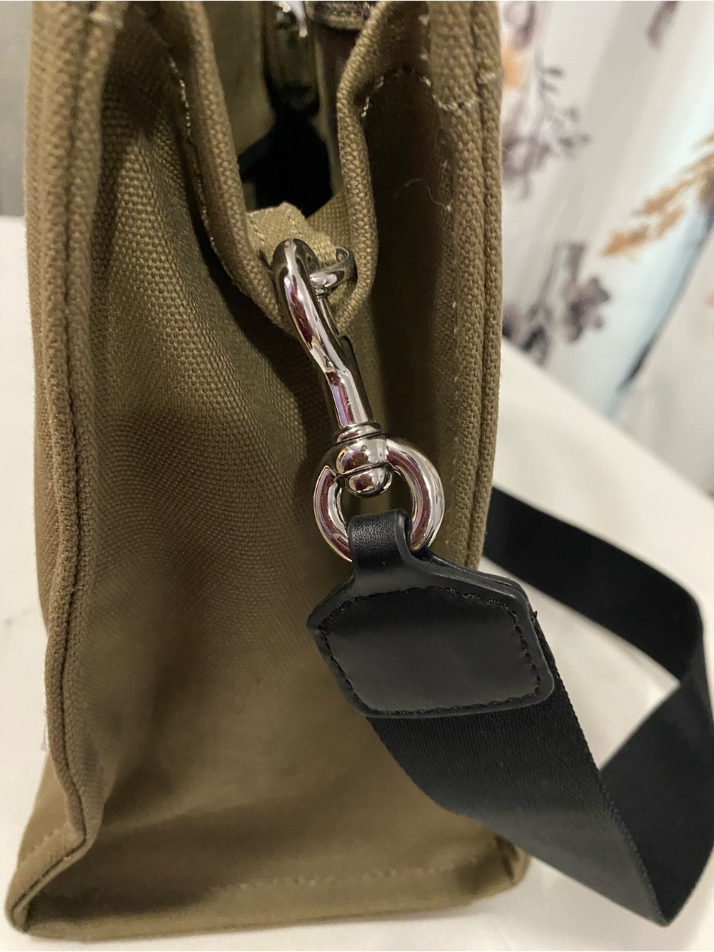 Women’s Marc Jacobs Military Green Medium Tote Bag Purse - Picture 5 of 11